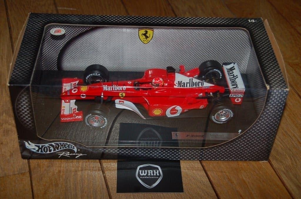 1:18 FERRARI F1 F 2002 SCHUMACHER Marlboro Hotwheels WRH, Verzenden, Zo goed als nieuw, Auto, Hot Wheels