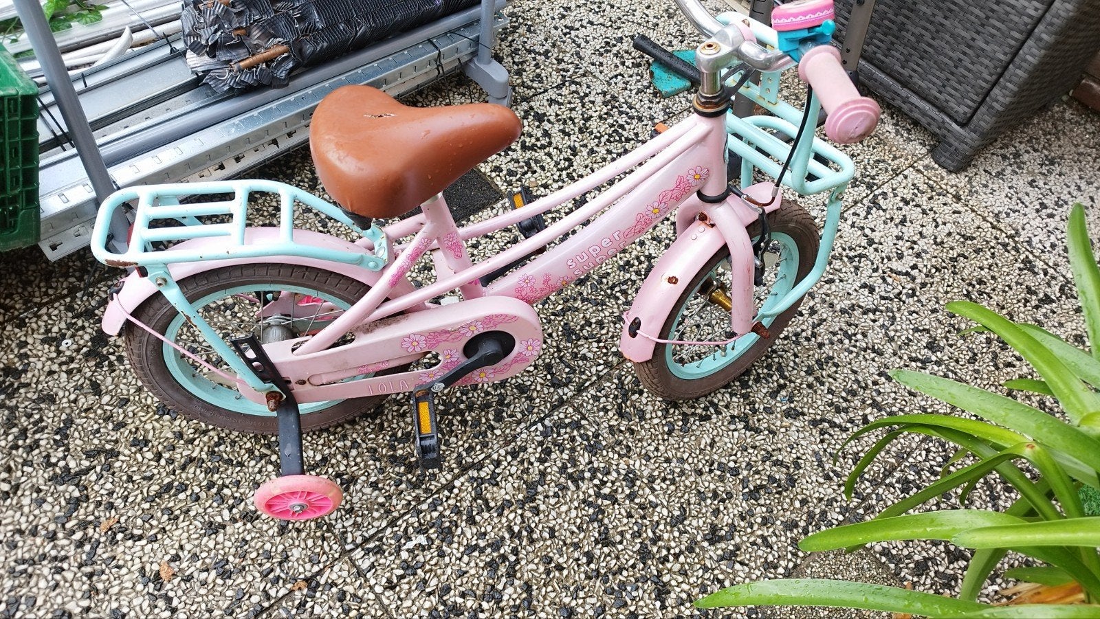 Roze kinderfiets met zijwieltjes - Supercycle, Fietsen en Brommers, Ophalen, Terugtraprem, Zijwieltjes, Gebruikt