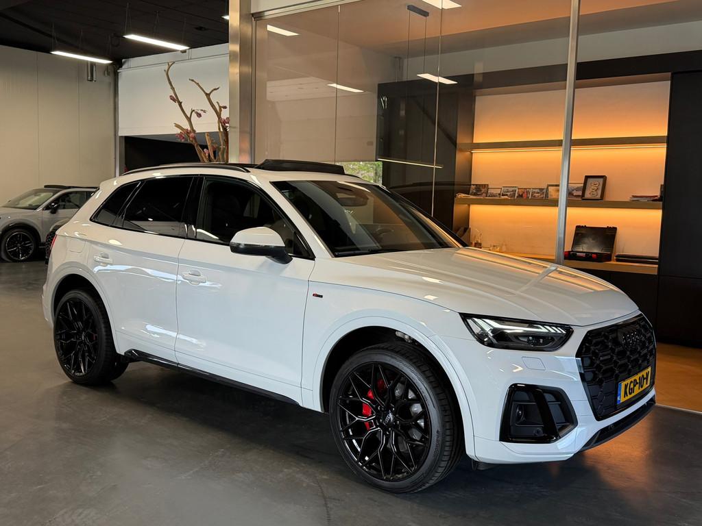 Audi Q5 50 TFSI e S Line 299PK Competition RS stoel 2021 gar, Gebruikt, 4 cilinders, Wit, Plug-in hybride