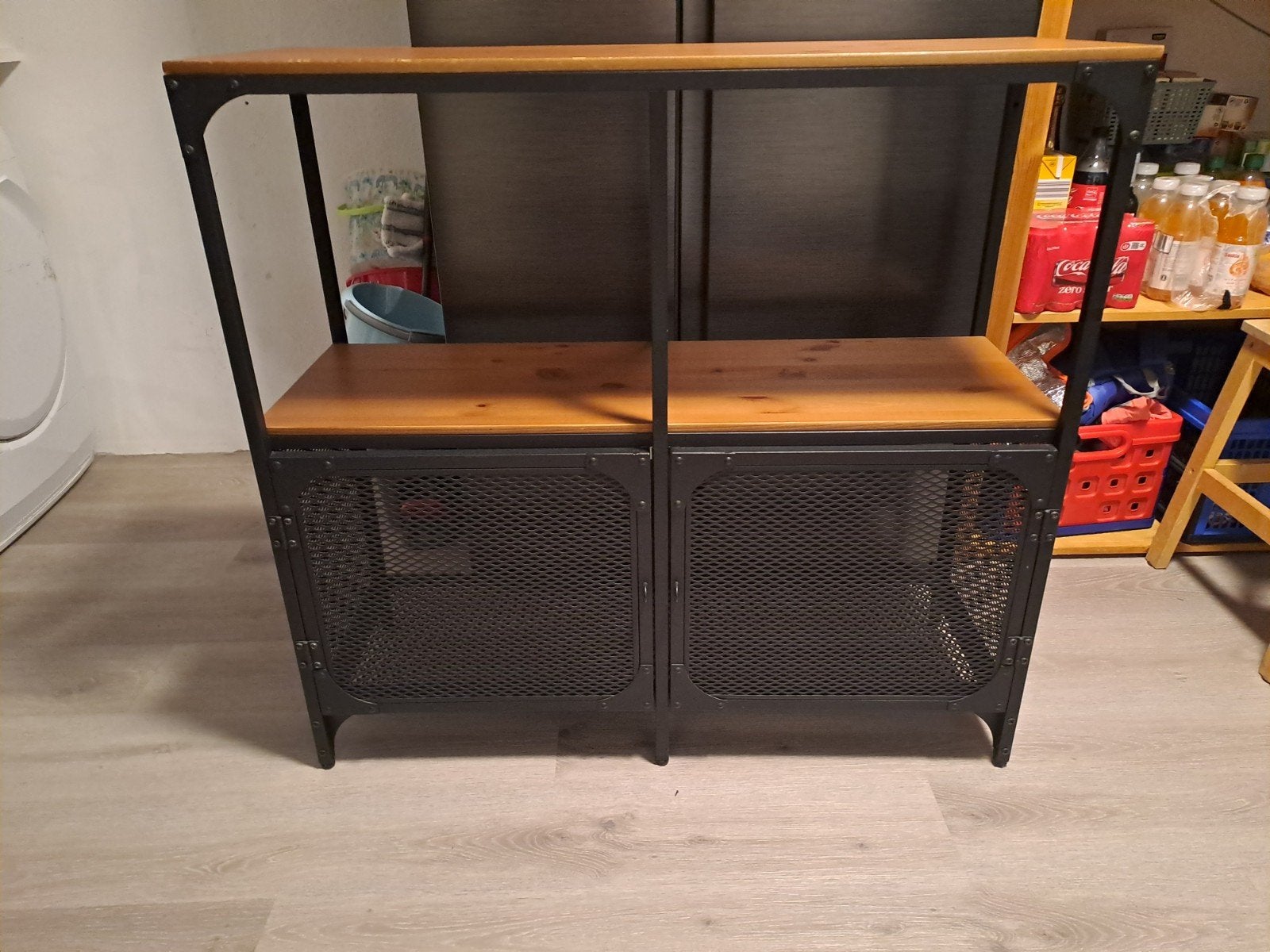Ikea Fjallbo Dressoir/Kast - Industrieel Design, Huis en Inrichting, Kasten | Dressoirs, Overige houtsoorten, 100 tot 150 cm, Ophalen of Verzenden