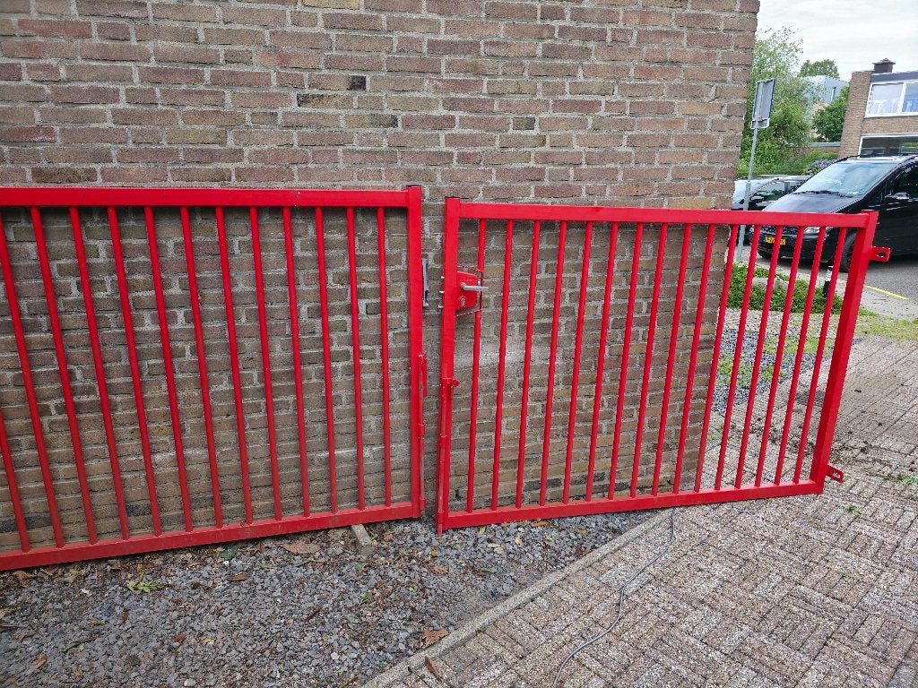 Industriële gepoedercoate poort uit twee delen, Ophalen, Gebruikt, 100 tot 150 cm, 200 cm of meer