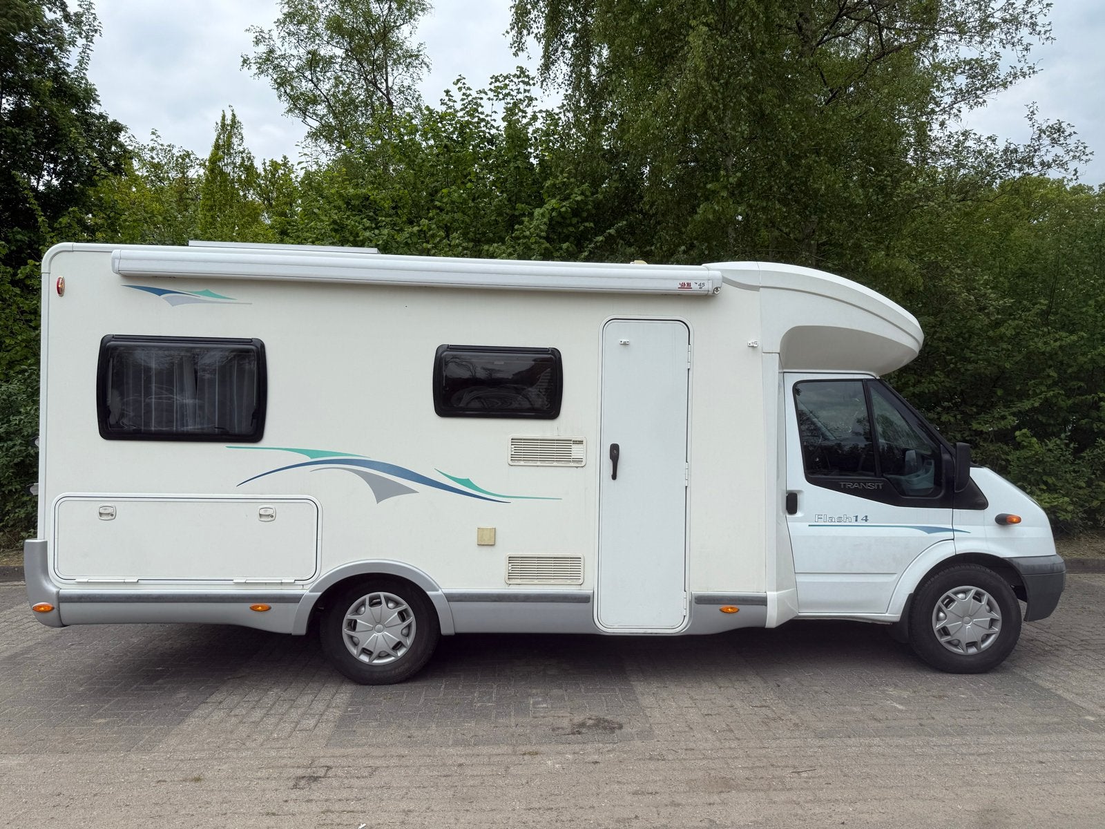 Chausson Flash 14 halfintergraal camper  NAJAAR AANBIEDING, Standaard zit, Ringverwarming, Ford, 6 tot 7 meter