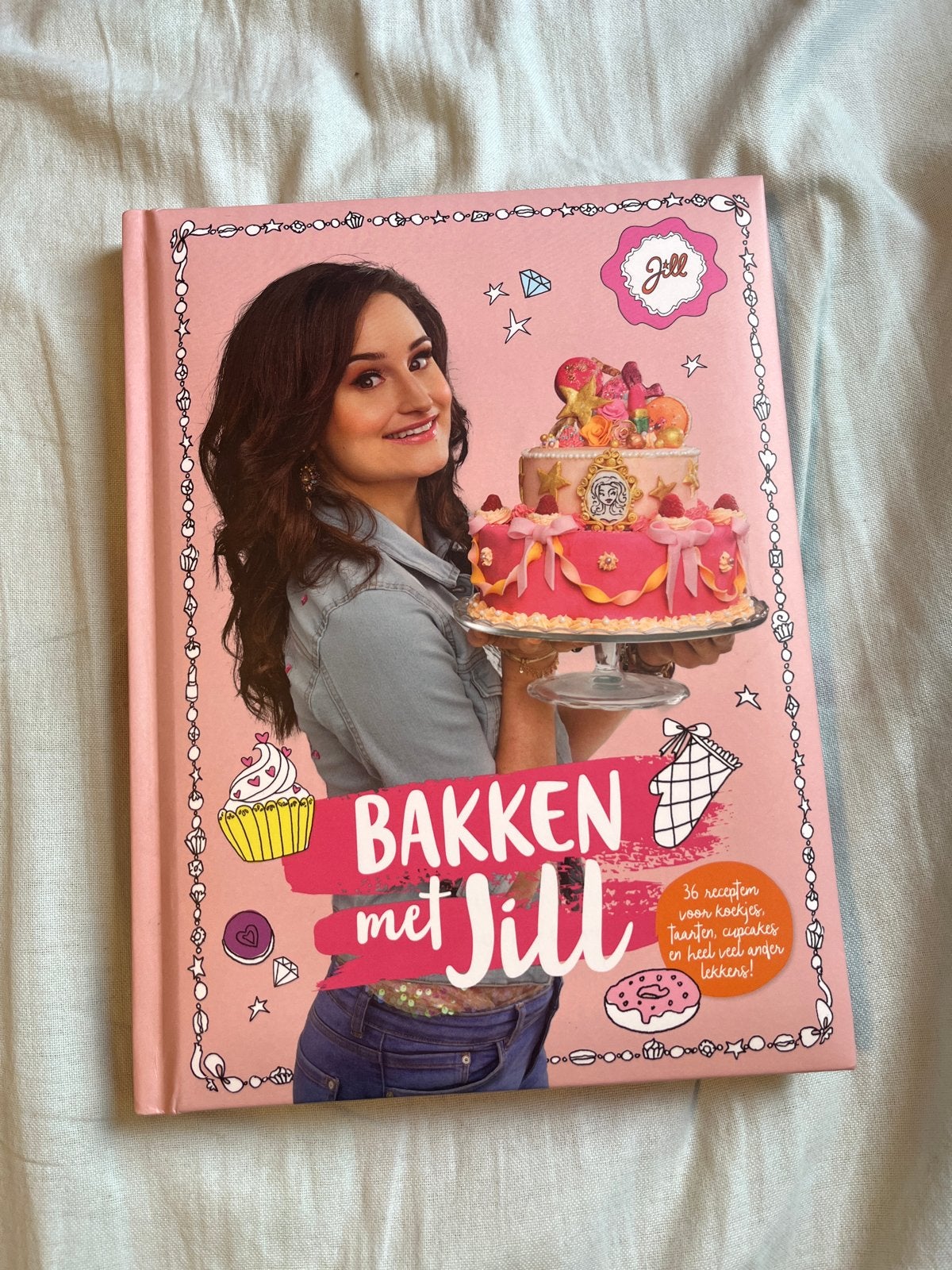Bakken met Jill - Leuk bakboek met simpele uitleg, Ophalen of Verzenden, Zo goed als nieuw, Overige gebieden, Taart, Gebak en Desserts