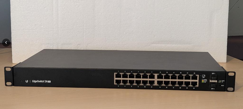 Ubiquiti EdgeSwitch 24 Lite aangeboden, Ophalen, Gebruikt
