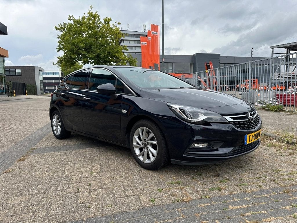 Opel Astra 1.4 Turbo 110KW 5D 2018 Blauw, Auto's, Voorwielaandrijving, 150 pk, Blauw, Origineel Nederlands