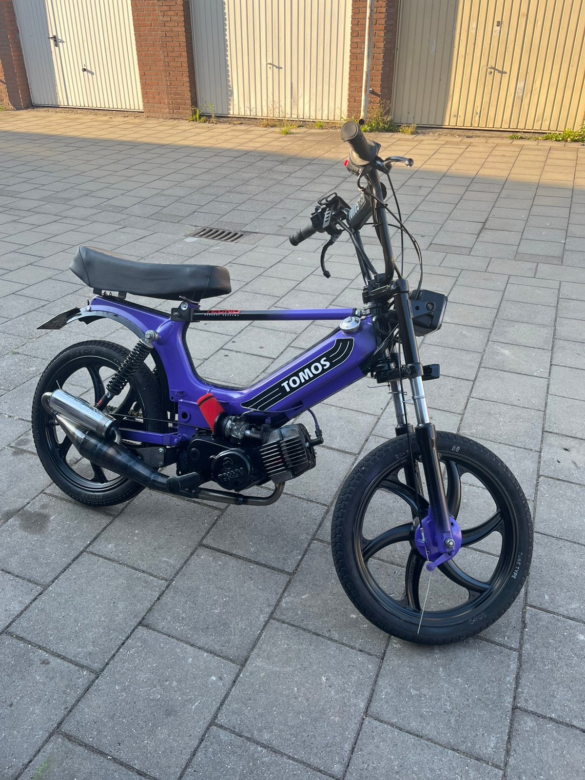 Tomos geel kenteken (ruilen), Fietsen en Brommers, Ophalen, Zo goed als nieuw, Standard