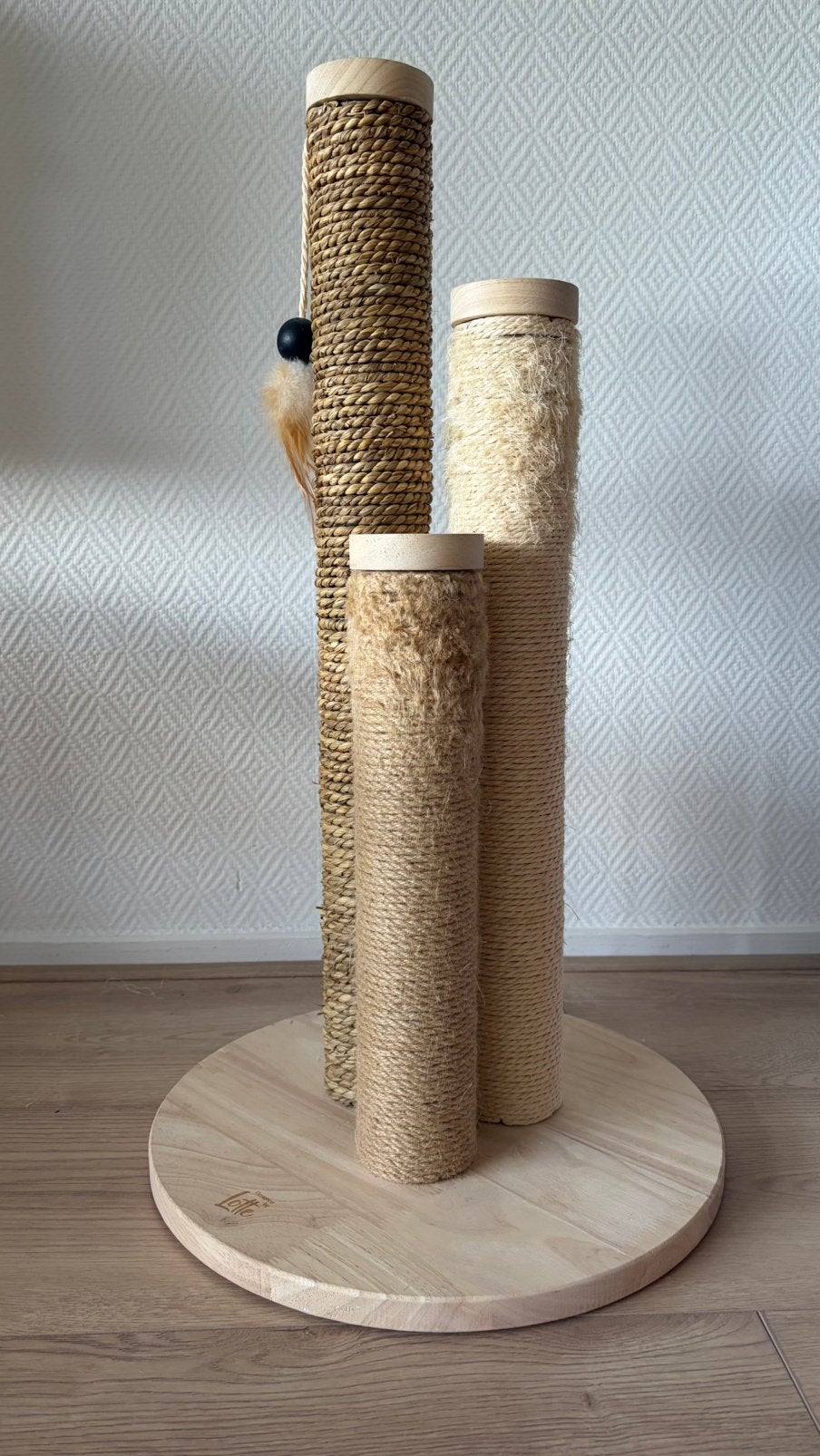 Designed by Lotte Katten Krabpaal, Dieren en Toebehoren, Krabmeubelen, Ophalen, Gebruikt, Krabpaal