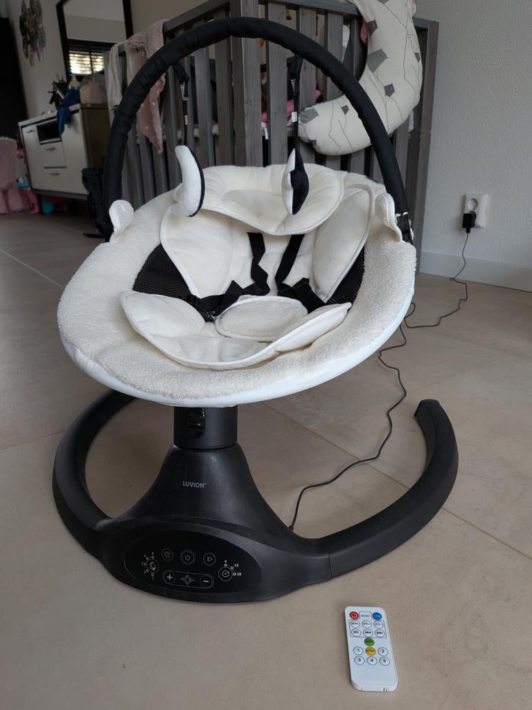 Luvion Elektrische Babyschommel met Afstandsbediening, Kinderen en Baby's, Wipstoeltjes, Wipstoel, Ophalen, Overige merken, Met gordel(s) of riempje(s)