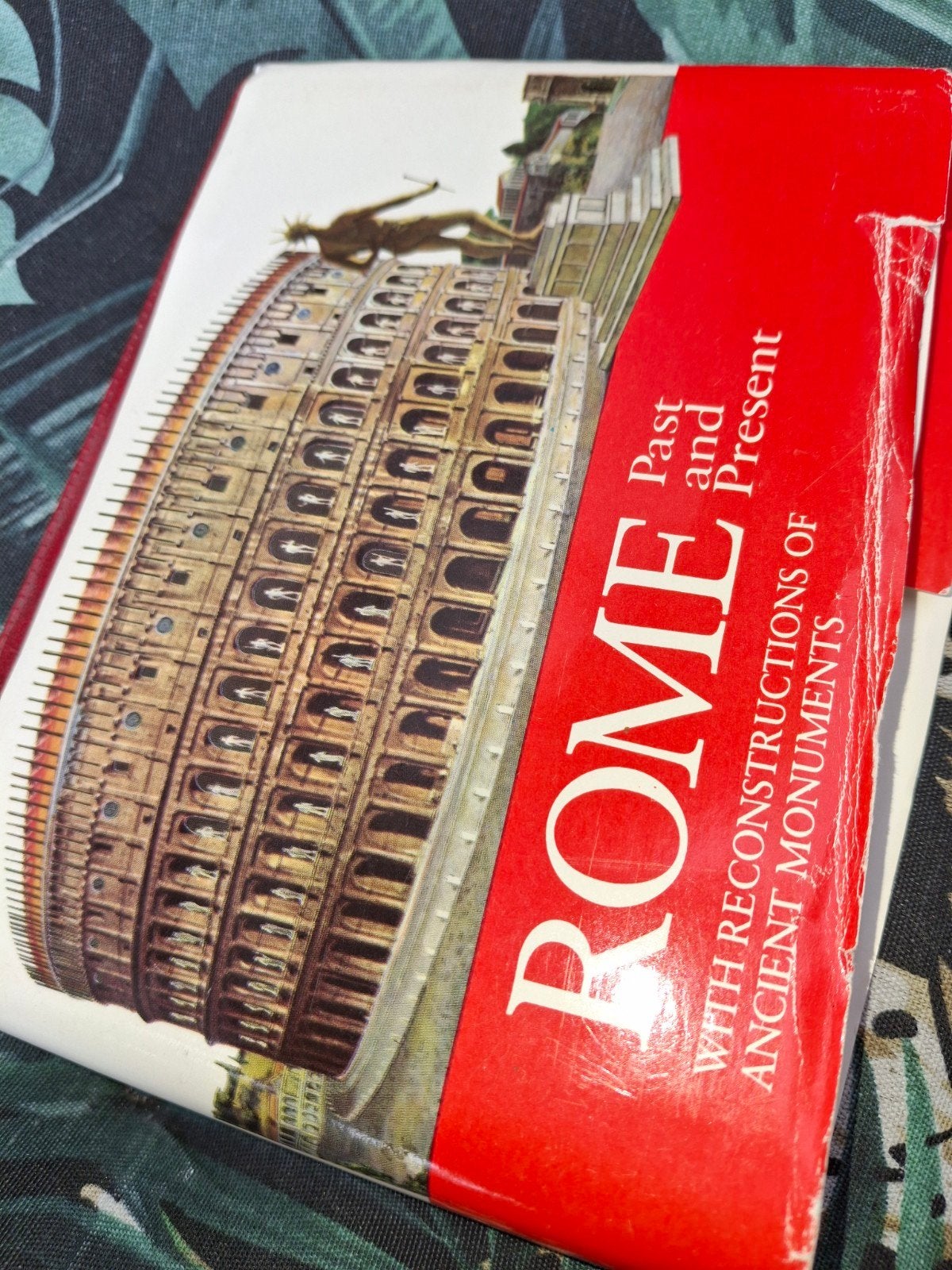 Unieke gids Rome: Verleden en Heden met reconstructies 1962, Europa, Ophalen of Verzenden, Reisgids of -boek, A. Aquini