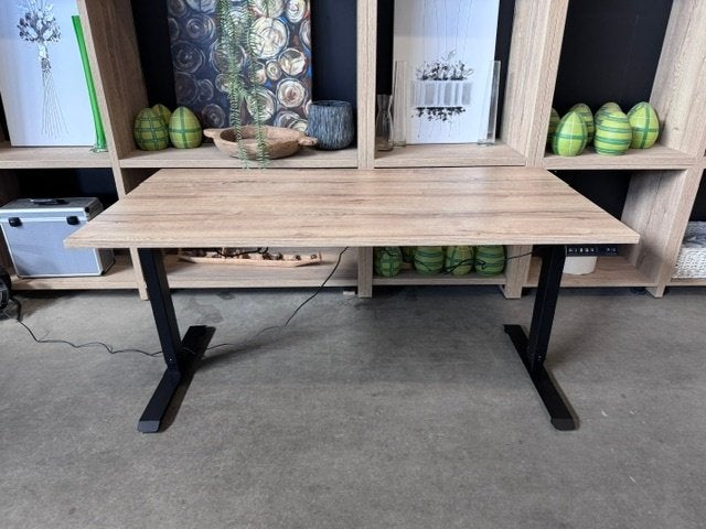 Elektrisch zit-sta bureau – 2 stuks, 160 cm, Gebruikt, Metaal, Ophalen of Verzenden