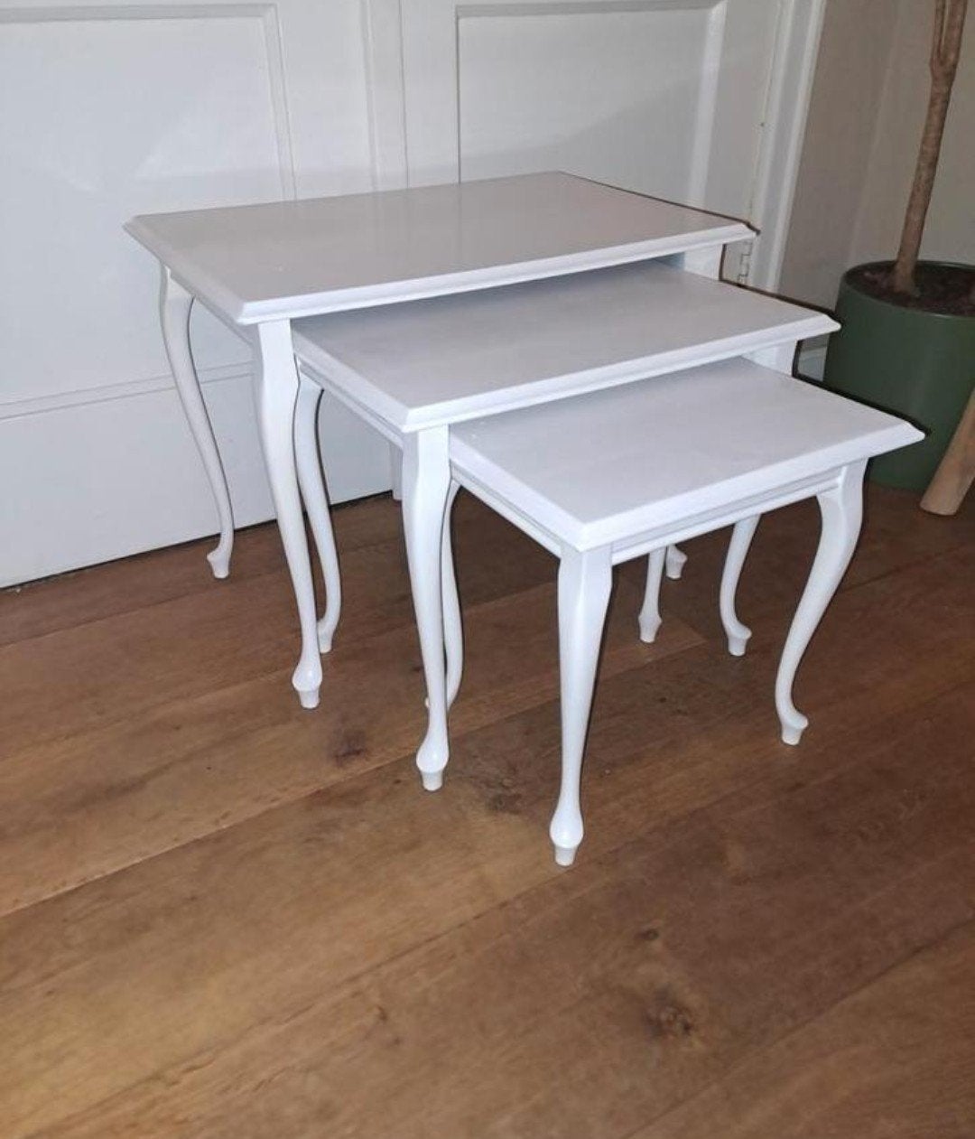 Set van 3 witte Queen Ann stijl bijzettafeltjes, Ophalen, Rechthoekig, Minder dan 55 cm, Minder dan 45 cm