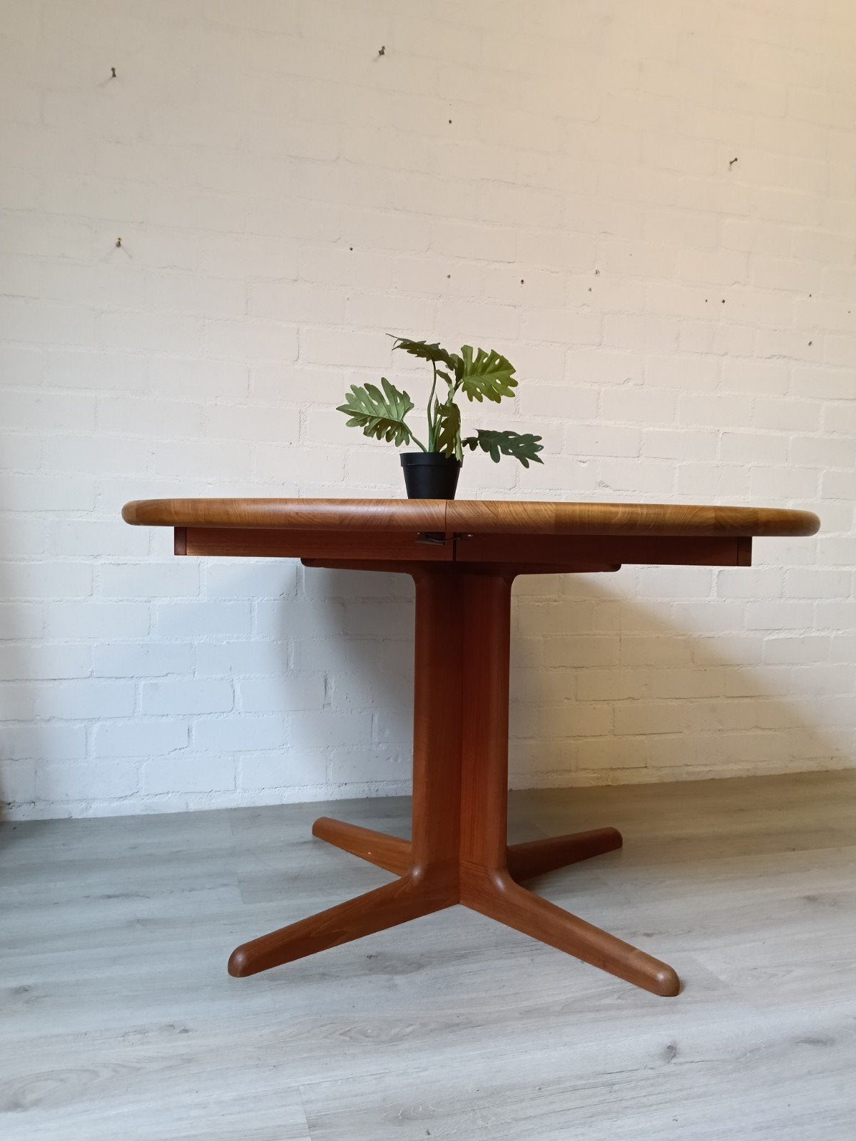 Korup, massieve Vintage Deense Teak Eettafel - Uitschuifbaar, Ophalen