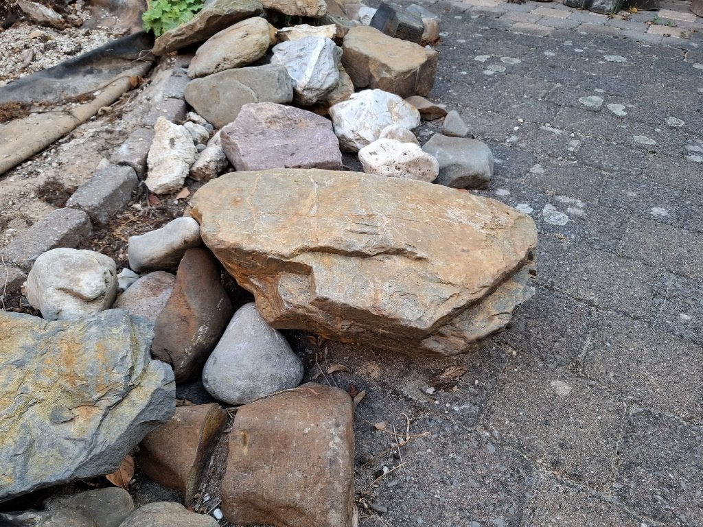 Gratis af te halen: (Maas) keien groot en klein, Tuin en Terras, Grind, Keien en Split, Ophalen, Overige materialen, Gebruikt
