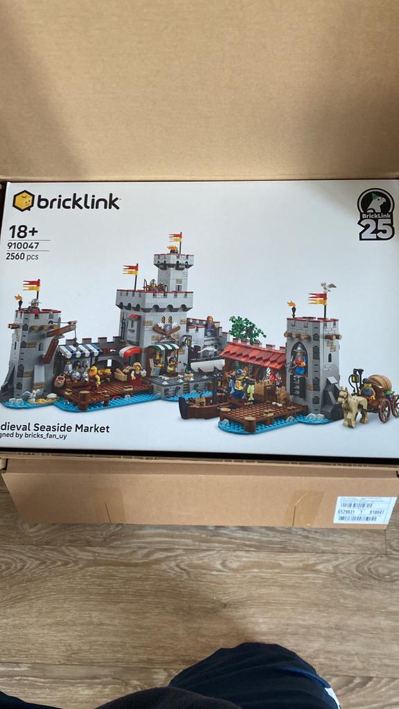 BrickLink 910047 Medieval Seaside Market - Nieuw in doos, Ophalen of Verzenden, Nieuw, Complete set, Lego
