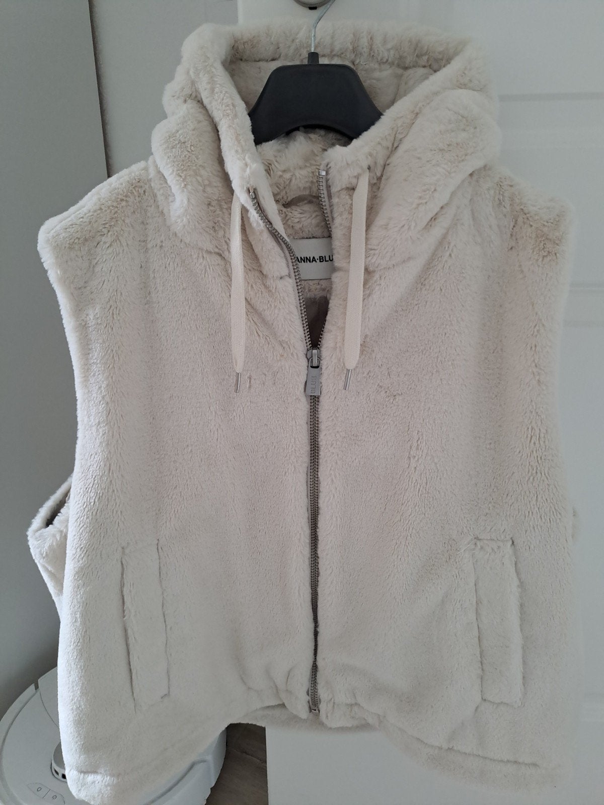 Anna Blue - Zachte teddy bodywarmer met capuchon, Kleding | Dames, Beige, Anna Blue, Maat 46/48 (XL) of groter, Ophalen of Verzenden