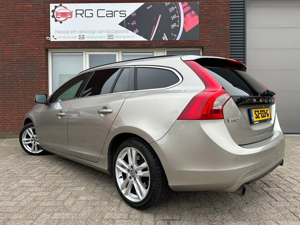 Volvo V60 / Navi / Leder / PDC / Cruise / AUT, Euro 5, Stof, Automatische klimaatregeling, 84 €/maand