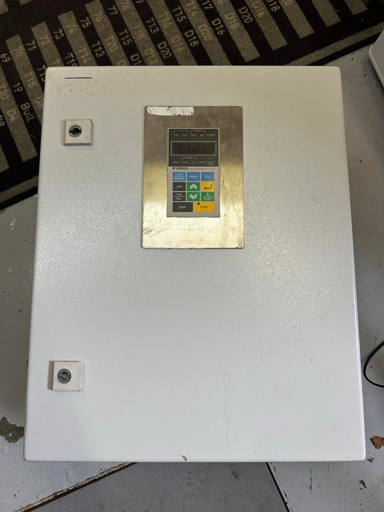 Yaskawa CIMR-E7Z4011 Frequentieregelaar 11kW, Ophalen