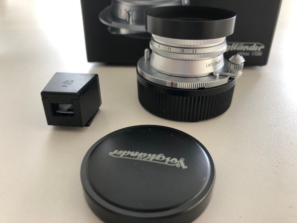 Voigtlander Heliar 40mm 2.8 aspherical m vatting met zoeker, Ophalen, 40 mm, Groothoeklens, Zo goed als nieuw