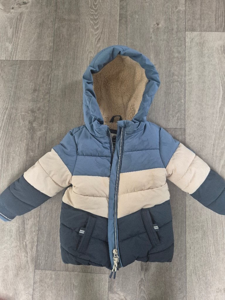 Kinder winterjas maat 80, Ophalen, C&A, Zo goed als nieuw, Jasje