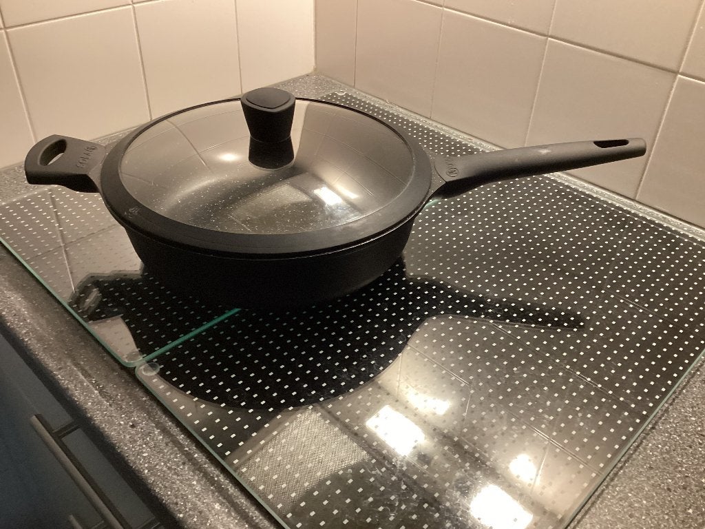Hapjespan van Sola, Gebruikt, Ophalen of Verzenden, Met handvatten, Overige merken