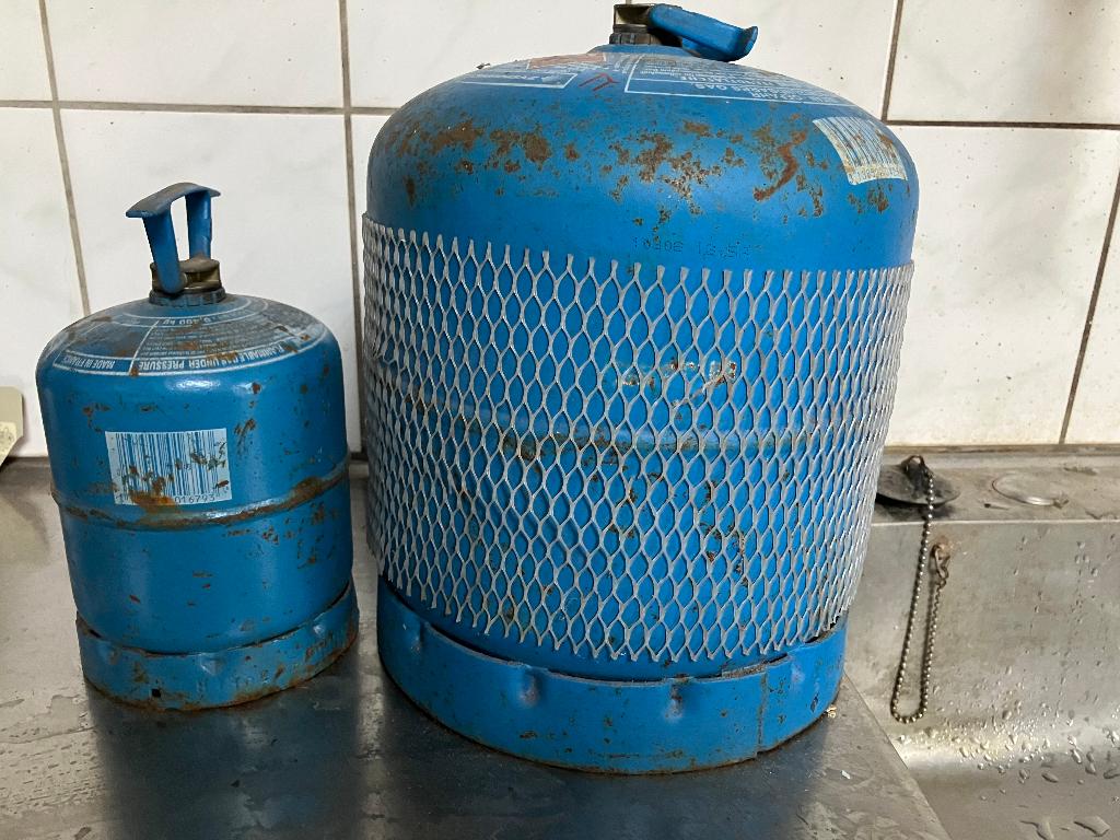 Butaan camping gasflesjes, Ophalen, Gebruikt