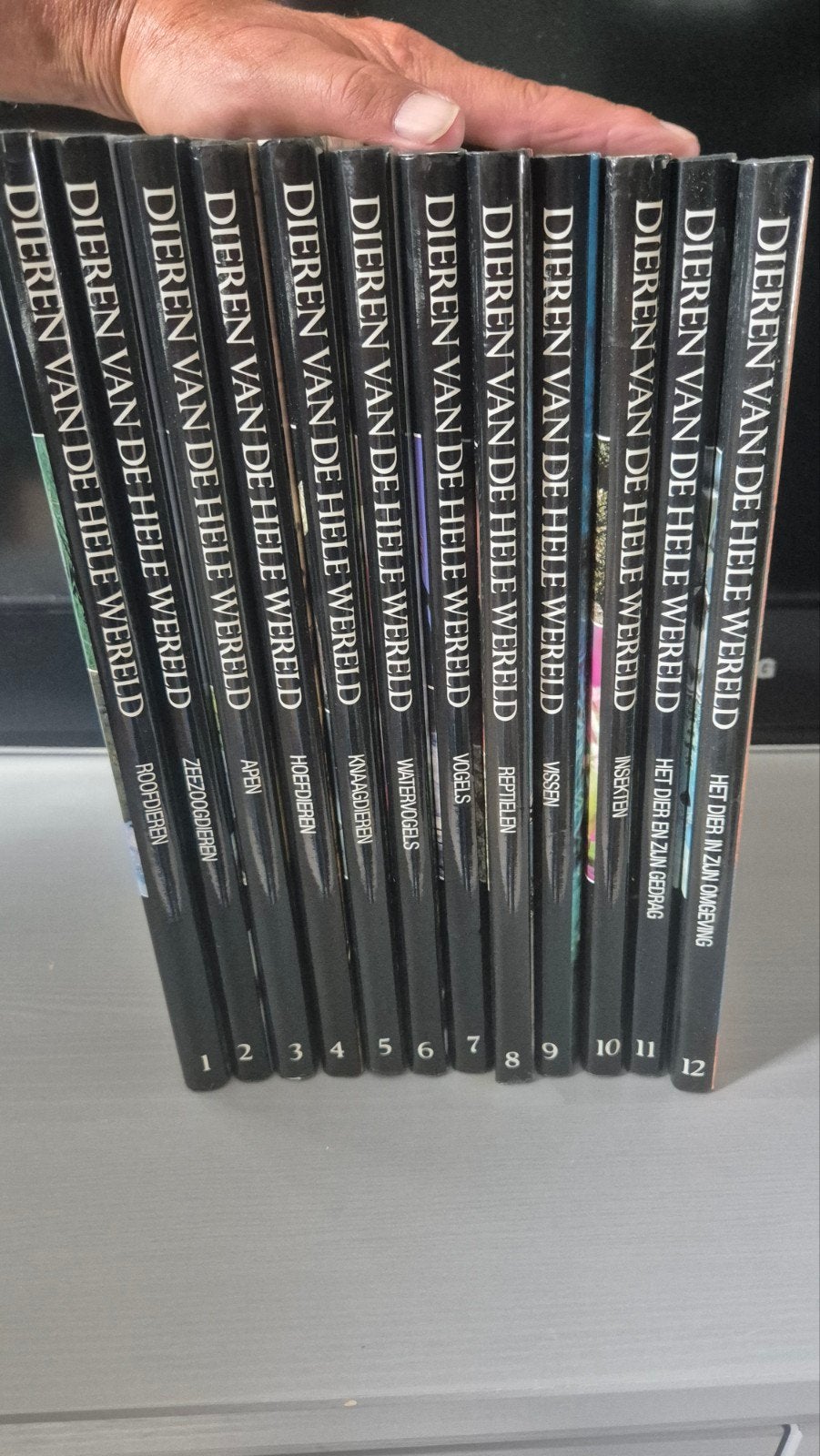 Dieren van de Hele Wereld - Complete 12-delige encyclopedie, Ophalen, Zo goed als nieuw, Natuur algemeen, Diverse auteurs