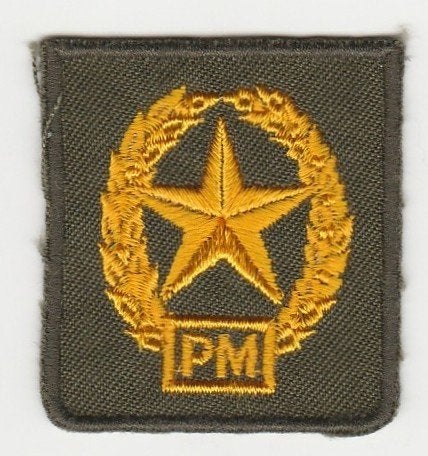 Embleem (trui) Schutter PM (Pistool Mitrailleur), Verzenden, Landmacht, Nederland, Embleem of Badge
