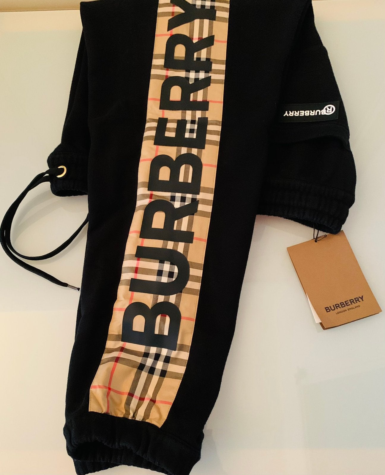 Burberry zwarte katoenen joggingbroek/Unisex/maat M, Ophalen of Verzenden, Nieuw, Zwart