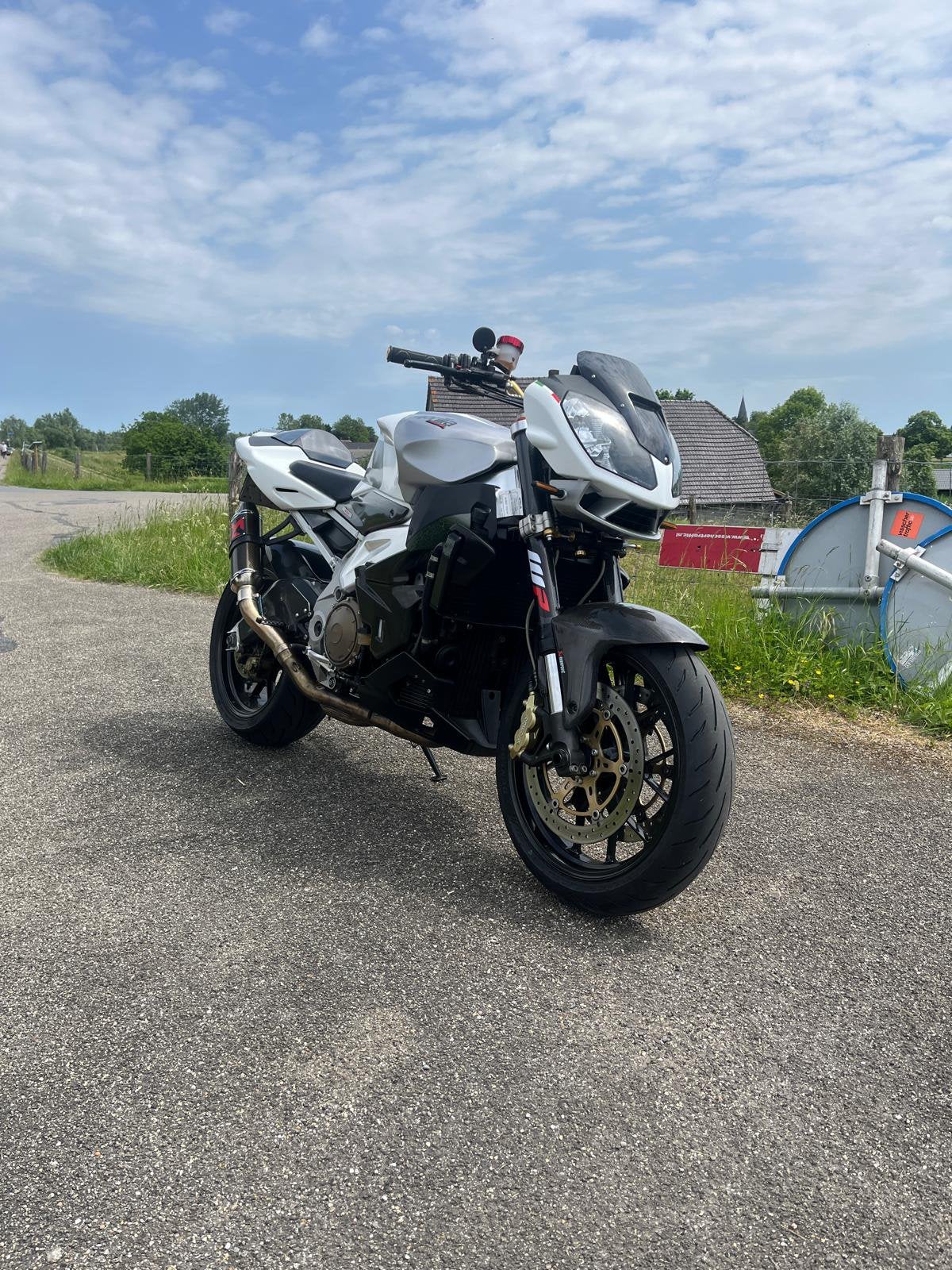 Aprilia Tuono 1000 R | 2010 | Carbon | inruil mogelijk, 2 cilinders, Aprilia, Aprilia, Motorrijbewijs A