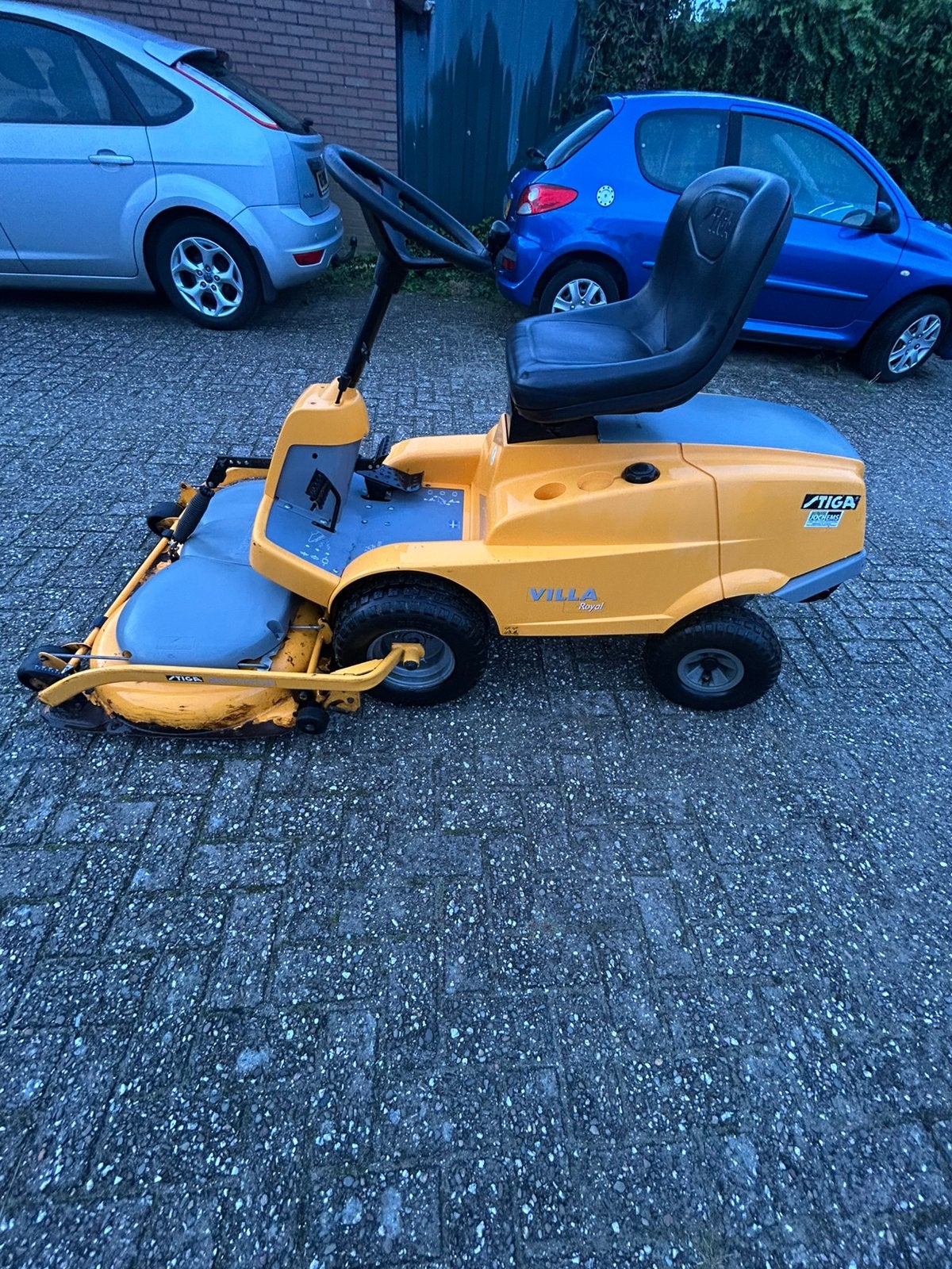 Stiga Villa 14 HST, Ophalen, Gebruikt, Elektrische starter, 90 tot 120 cm