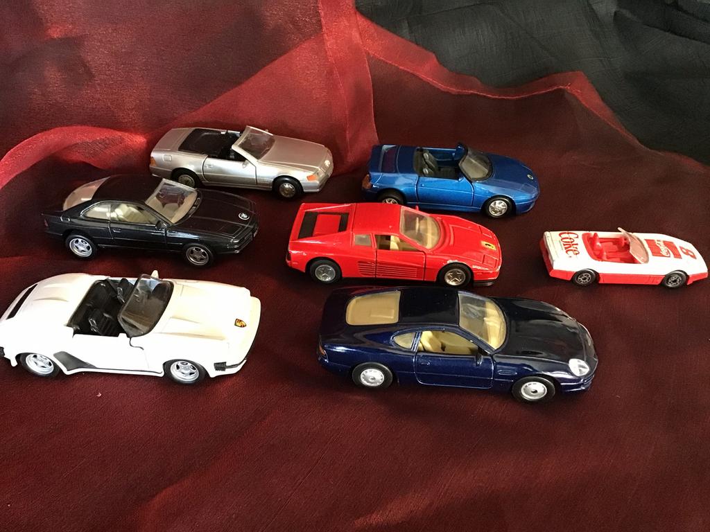 7 Modelauto’s Porsche,Aston Martin, Lotus Elan,Ferrari, Ophalen of Verzenden