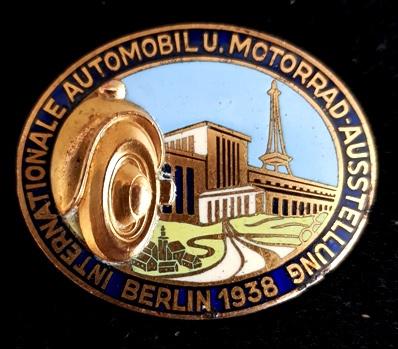 Intern. Automobil u. Motorrad Ausstellung Berlin broche, Verzamelen, Speldjes, Pins en Buttons, Verzenden, Nieuw, Transport, Speldje of Pin