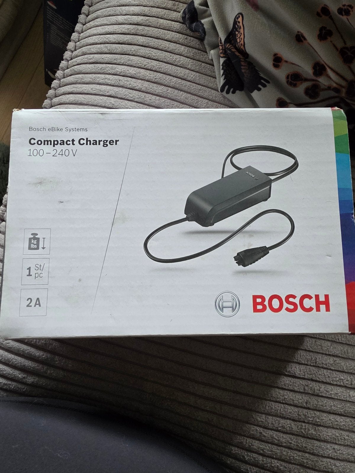 Nieuwe Bosch Compact Charger 100-240V (2A), Nieuw