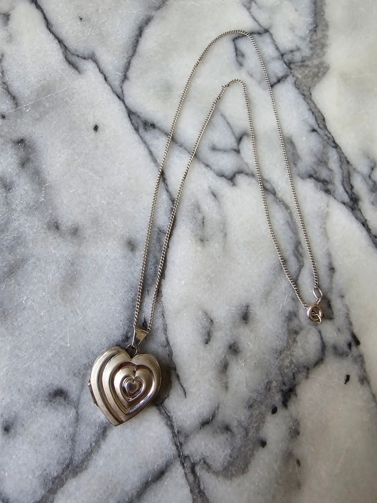 Vintage zilveren ketting met zilveren foto hart medaillon, Met hanger, Ophalen of Verzenden, Zo goed als nieuw, Zilver