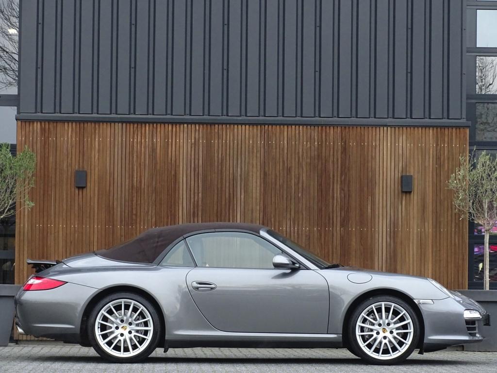 Porsche 911 Cabrio 3.6 Carrera 4 346PK PDK / PCM / LED, Auto's, Porsche, Automaat, Euro 5, Gebruikt, 4 stoelen