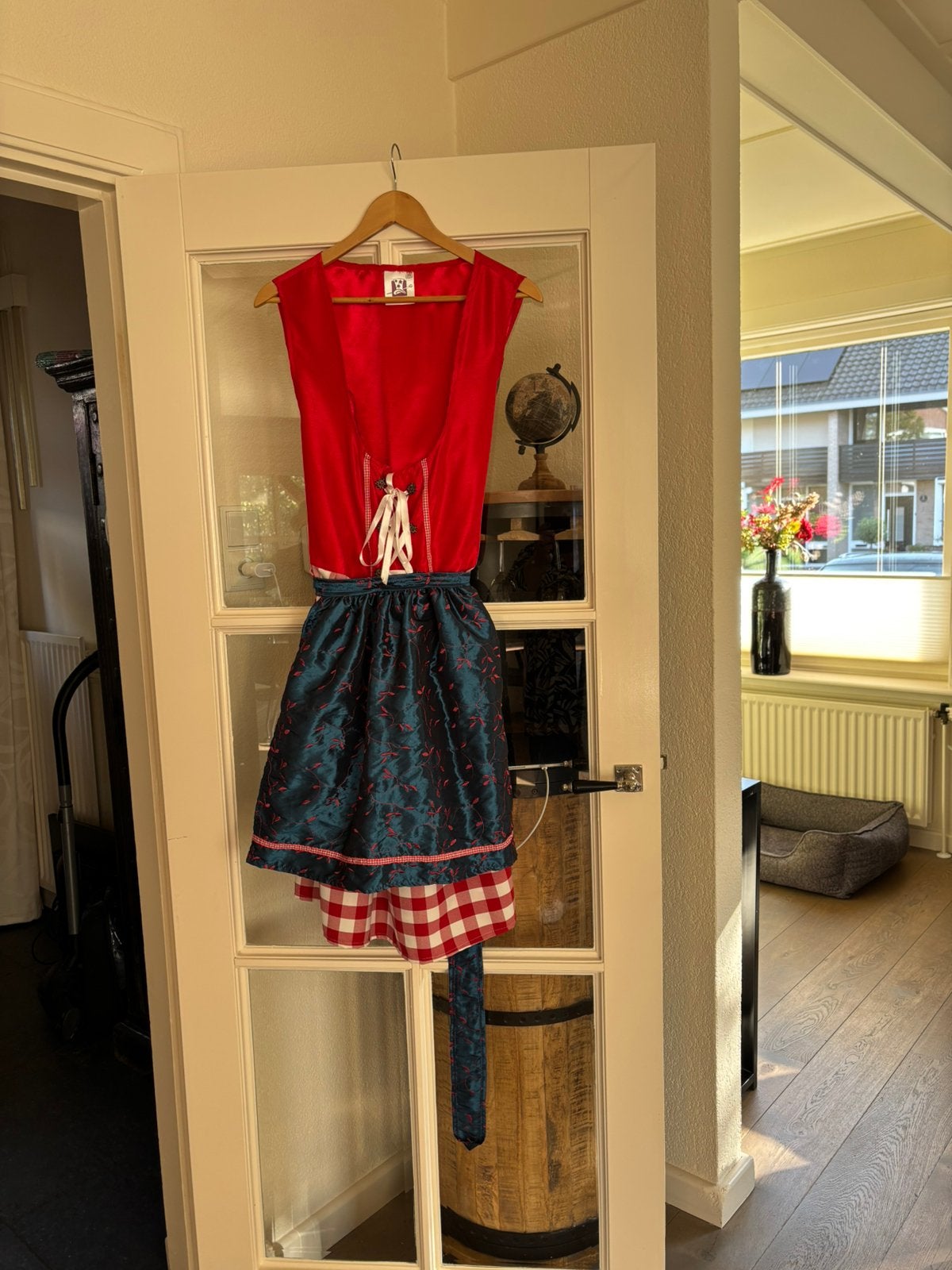 Mooie dirndl dames, Ophalen, Zo goed als nieuw, Maat 46/48 (XL) of groter, Overige thema's
