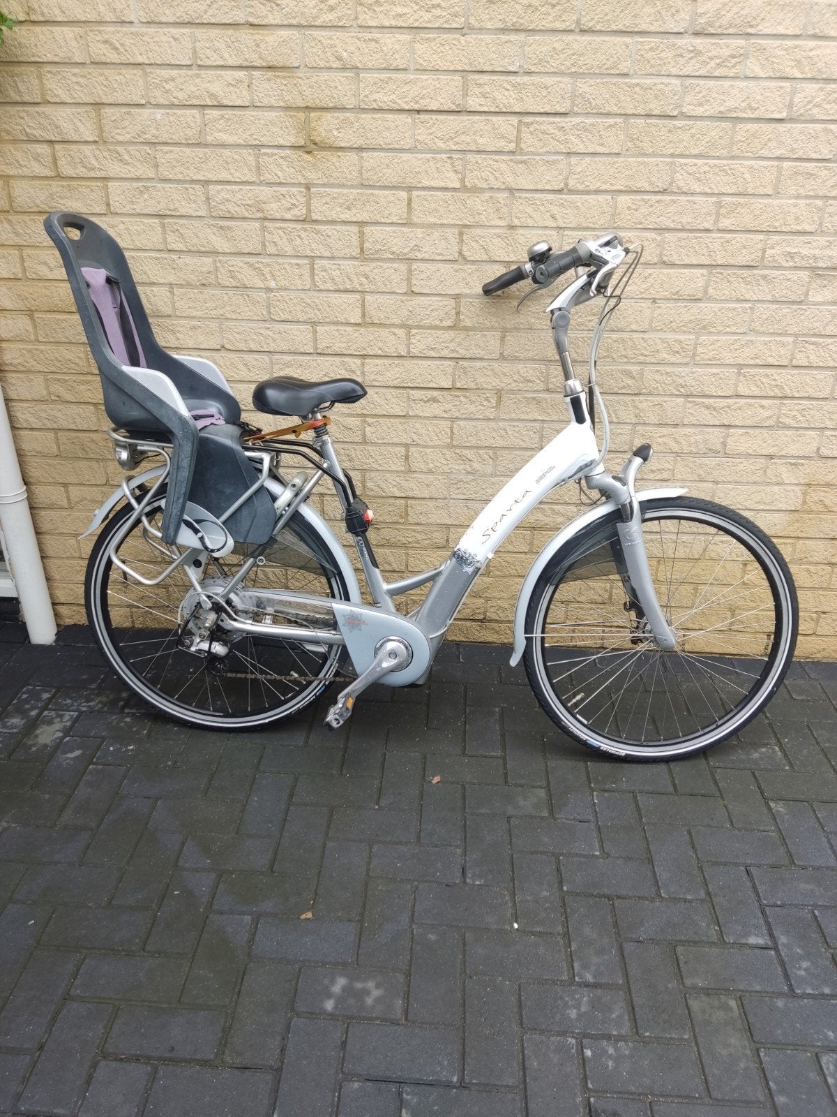 Sparta ebike wit met kinderzitje nu 100 of ruil airco, Ophalen of Verzenden, Gebruikt, Sparta
