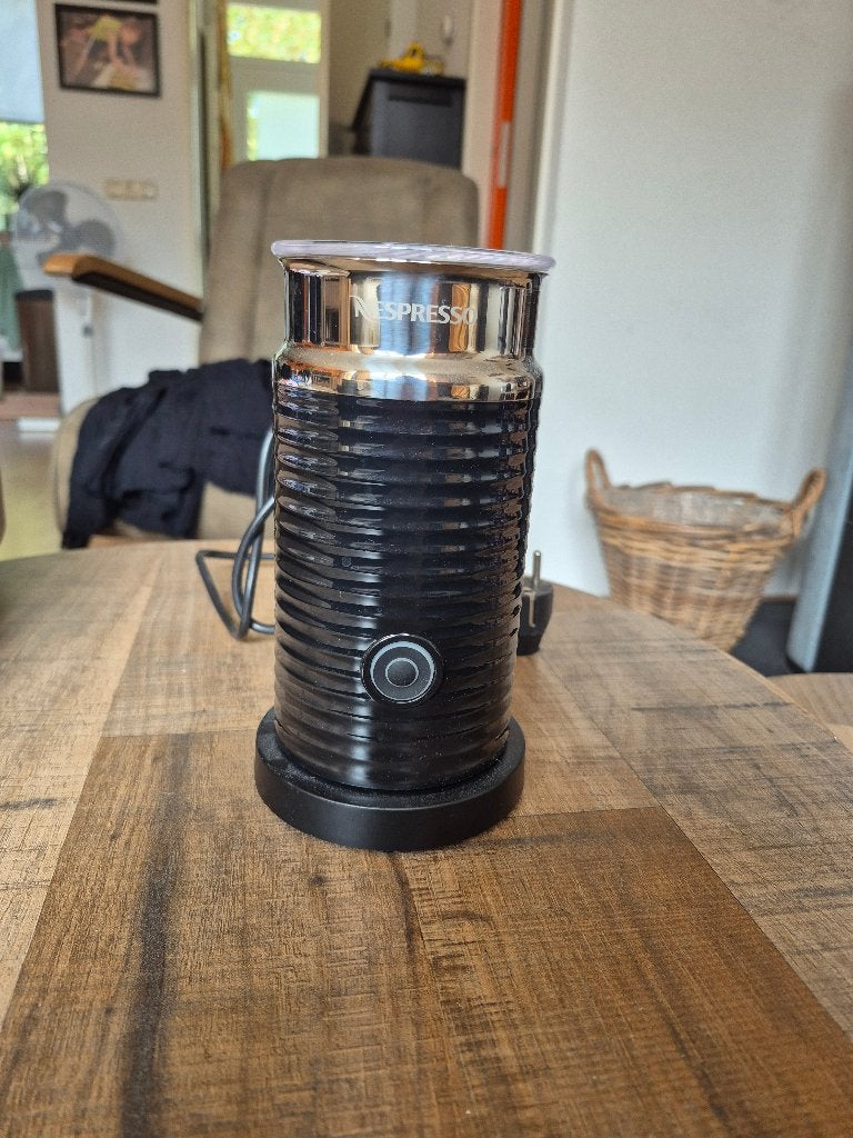 Nespresso melk opschuimer, Ophalen, Zo goed als nieuw, Elektrische melkopschuimer