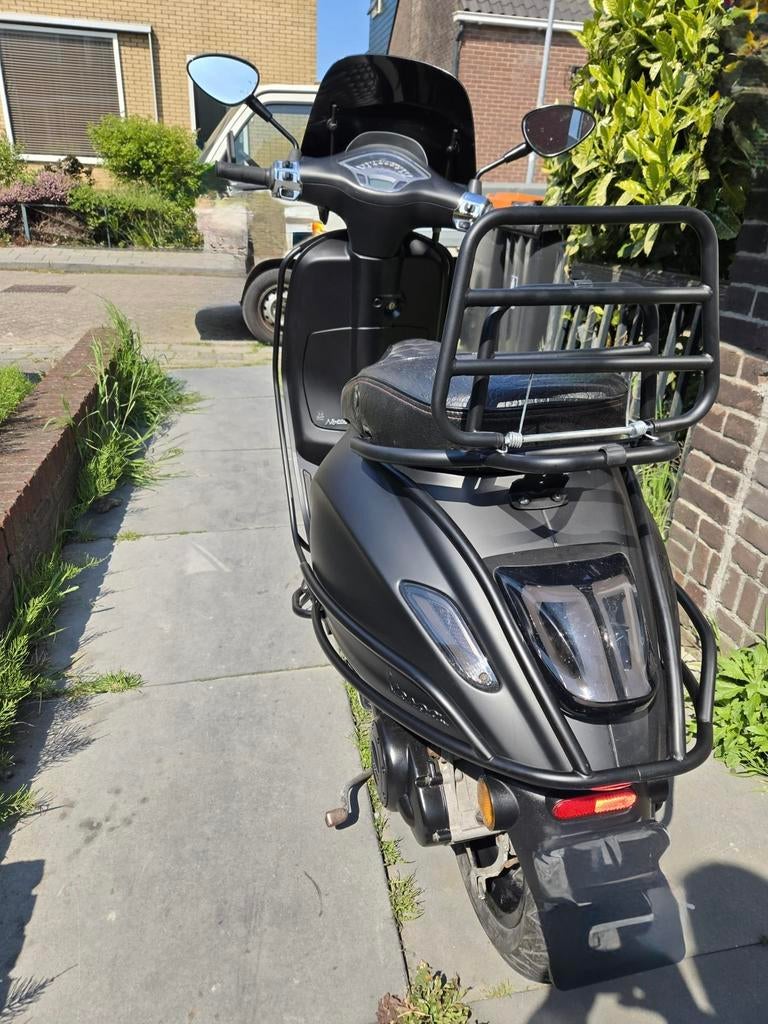 Vespa sprint  Notte iget E5, Ophalen of Verzenden, Zo goed als nieuw, Benzine, Vespa S