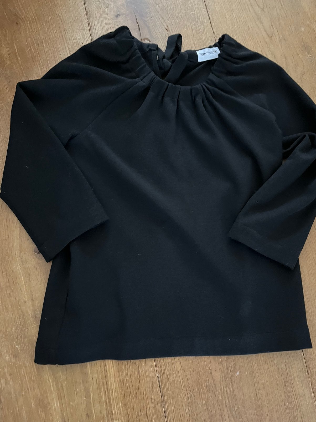 Ruby Tuesday zwart shirt – elegant en comfortabel, Ophalen of Verzenden, Zo goed als nieuw, Zwart, Korte mouw