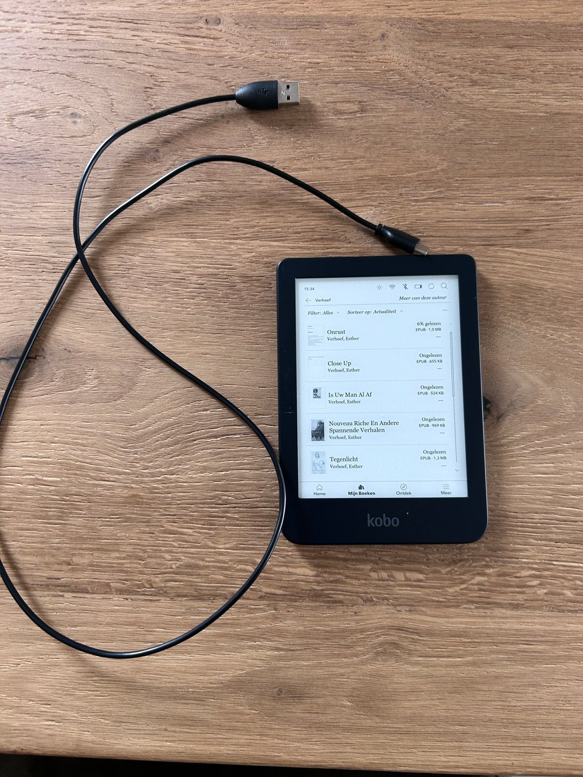 Kobo Clara 2E E-reader met hoesje en USB-kabel, Ophalen of Verzenden, Zo goed als nieuw, 16 GB of meer, Touchscreen