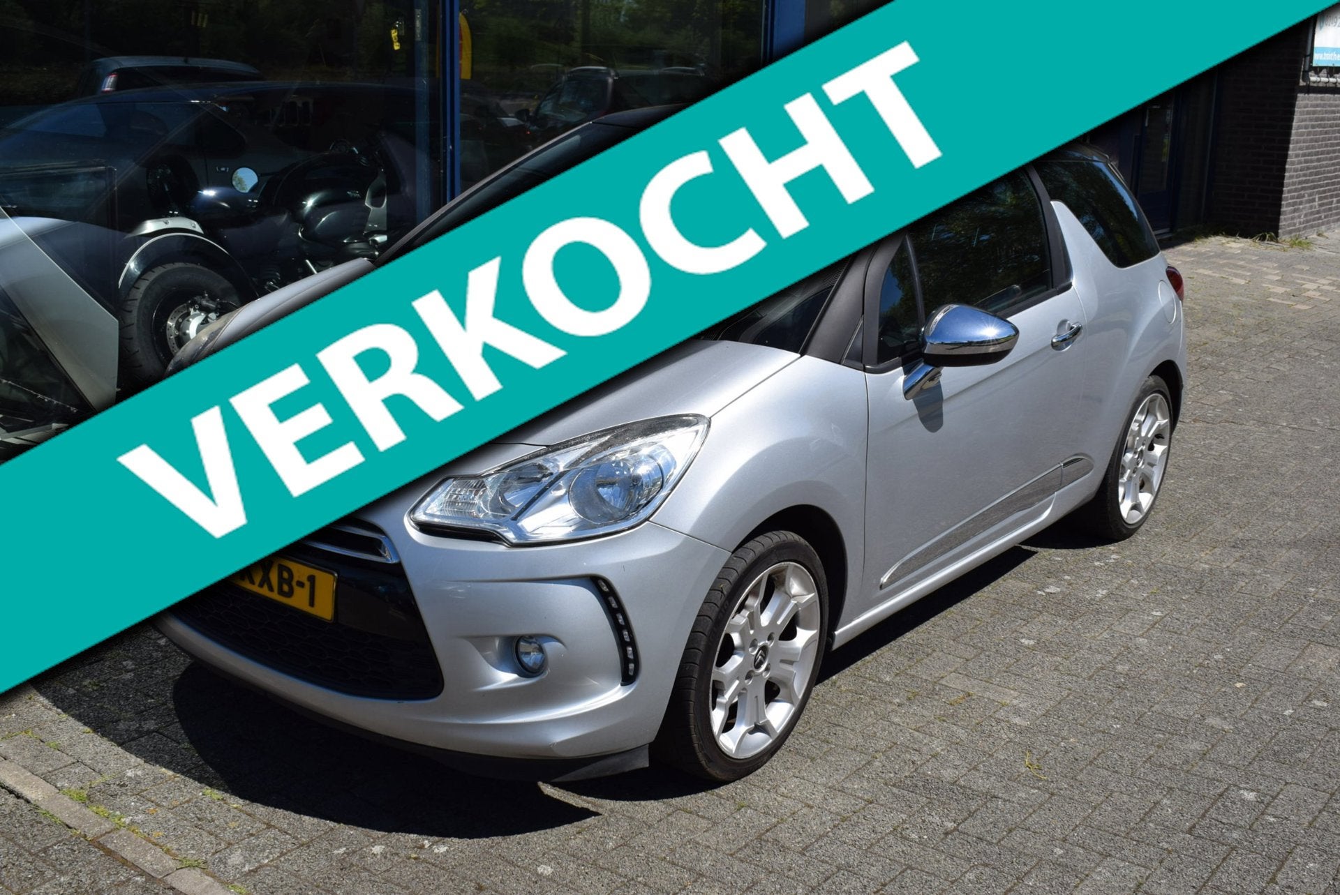 Citroen DS3 1.6 So Chic, Voorwielaandrijving, Euro 5, Zwart, 4 cilinders
