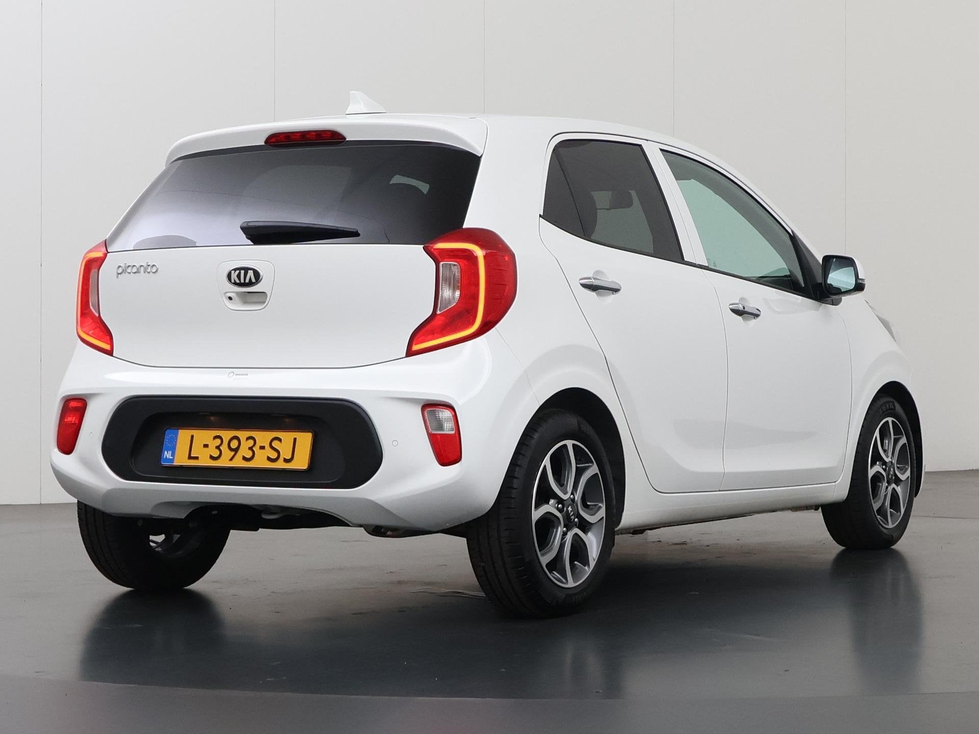 Foto 2 van Kia Picanto 1.0 DPi DynamicPlusLine Automaat | Navigatie | A