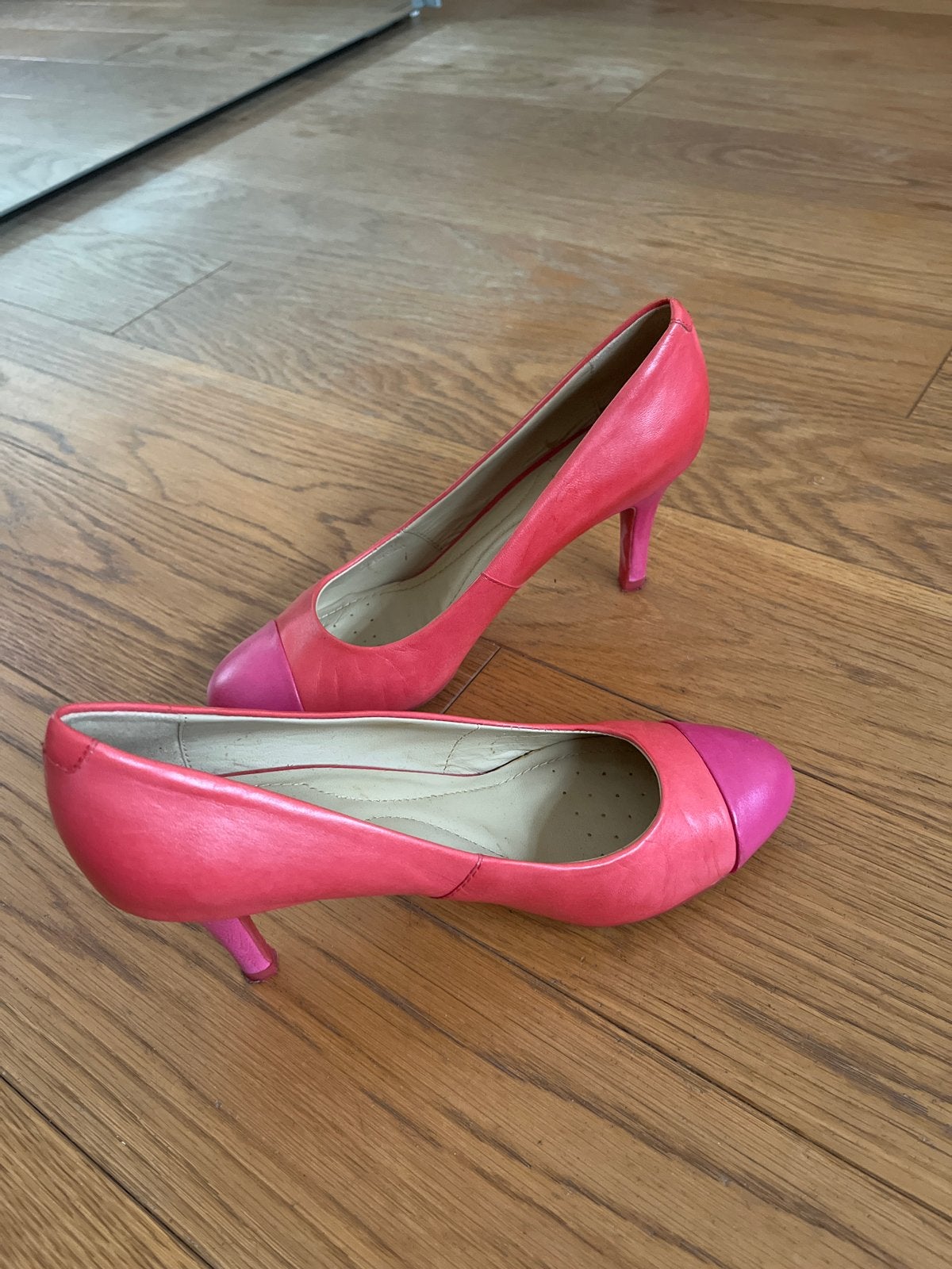Geox Pumps - Koraalroze met roze neus - Maat 38, Kleding | Dames, Ophalen of Verzenden, Gedragen, Roze, Pumps