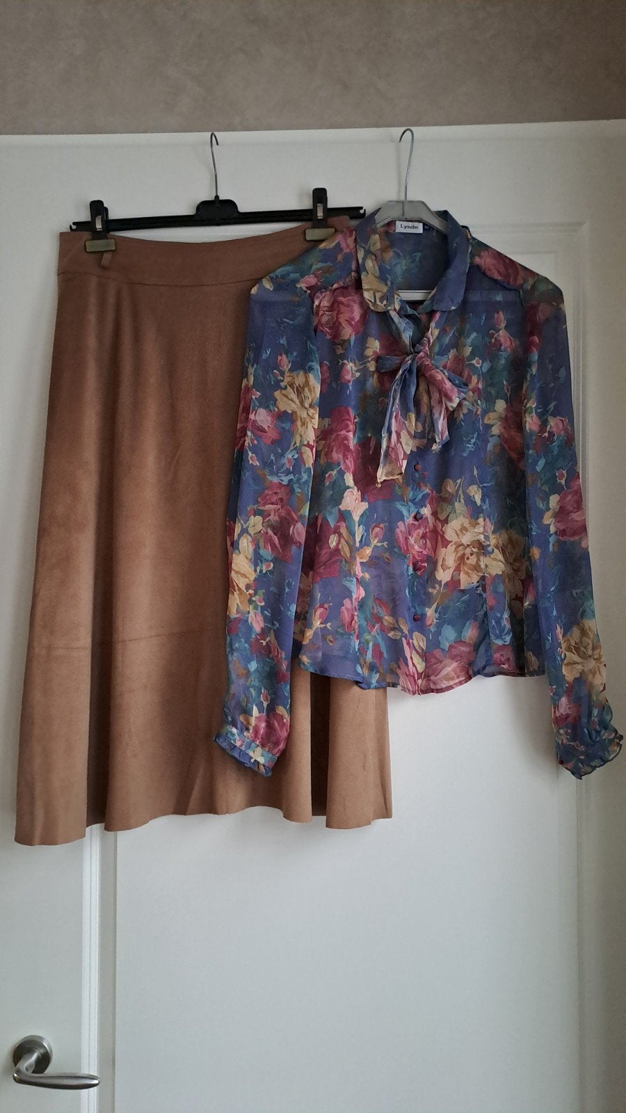 Stijlvolle dames set:rok (Lilytime)blouse Lynde, Kleding | Dames, Lilytime, Lynde, Bruin, Maat 42/44 (L), Ophalen of Verzenden