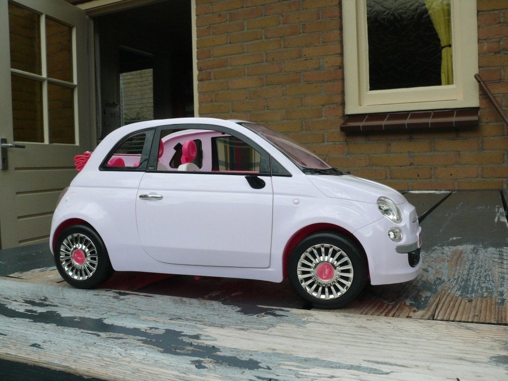 Fiat 500 Barbie auto, Ophalen of Verzenden, Zo goed als nieuw