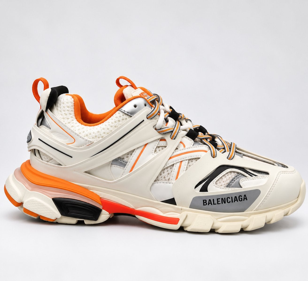 Balenciaga Track Sneakers Wit Oranje Maat 45, Kleding | Heren, Ophalen of Verzenden, Zo goed als nieuw, Wit, Sneakers of Gympen