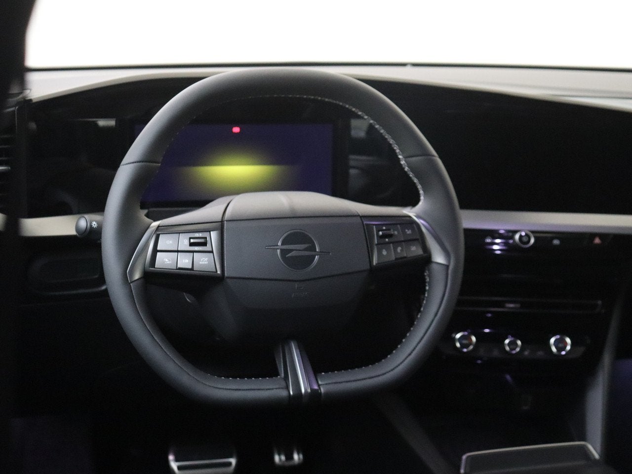 Foto 7 van Opel Mokka-e Electric GSE 280pk 54 kWh | Alcantara Sportstoe