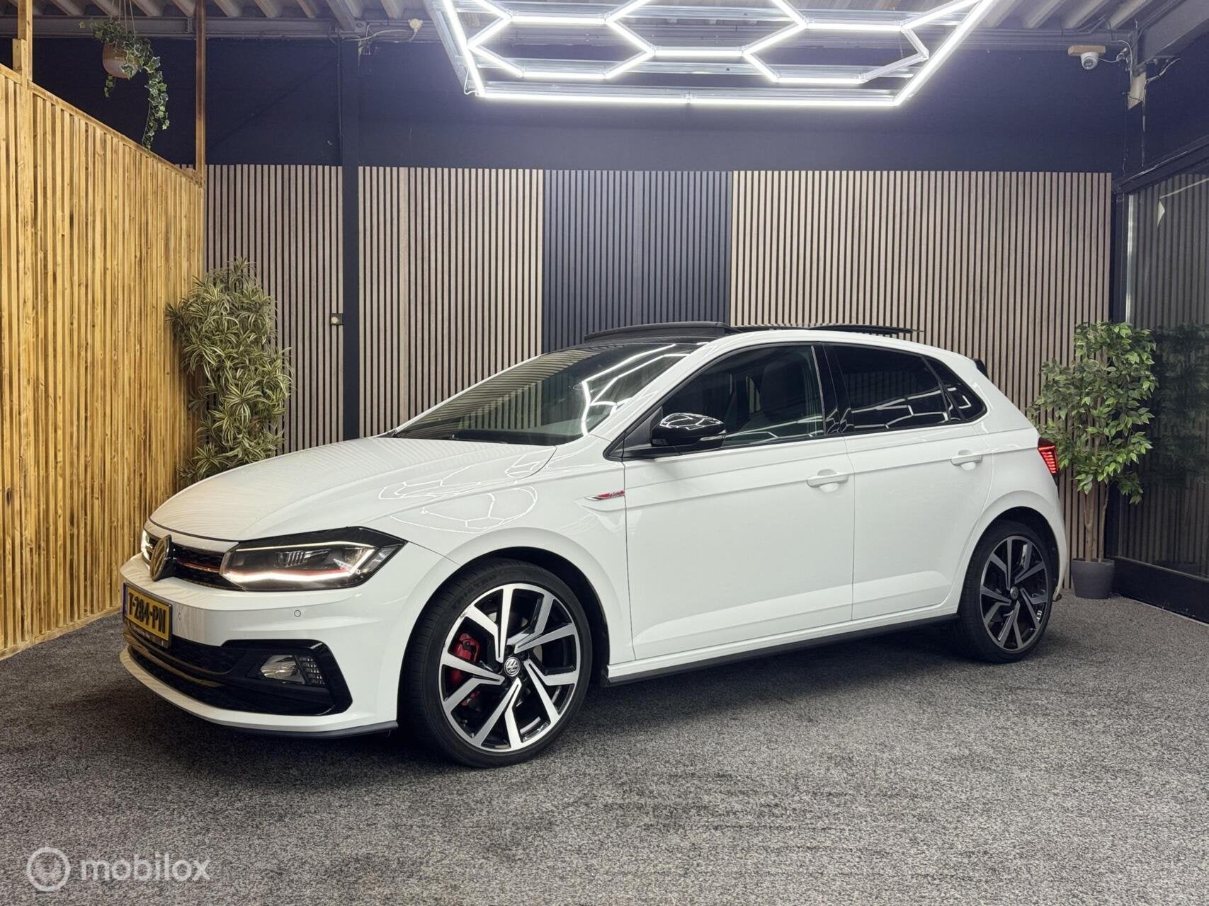 Volkswagen Polo 2.0 TSI GTI|Pano|Led|Acc|Cam|Navi|Sfeerlicht, Stof, Gebruikt, 4 cilinders, 1984 cc