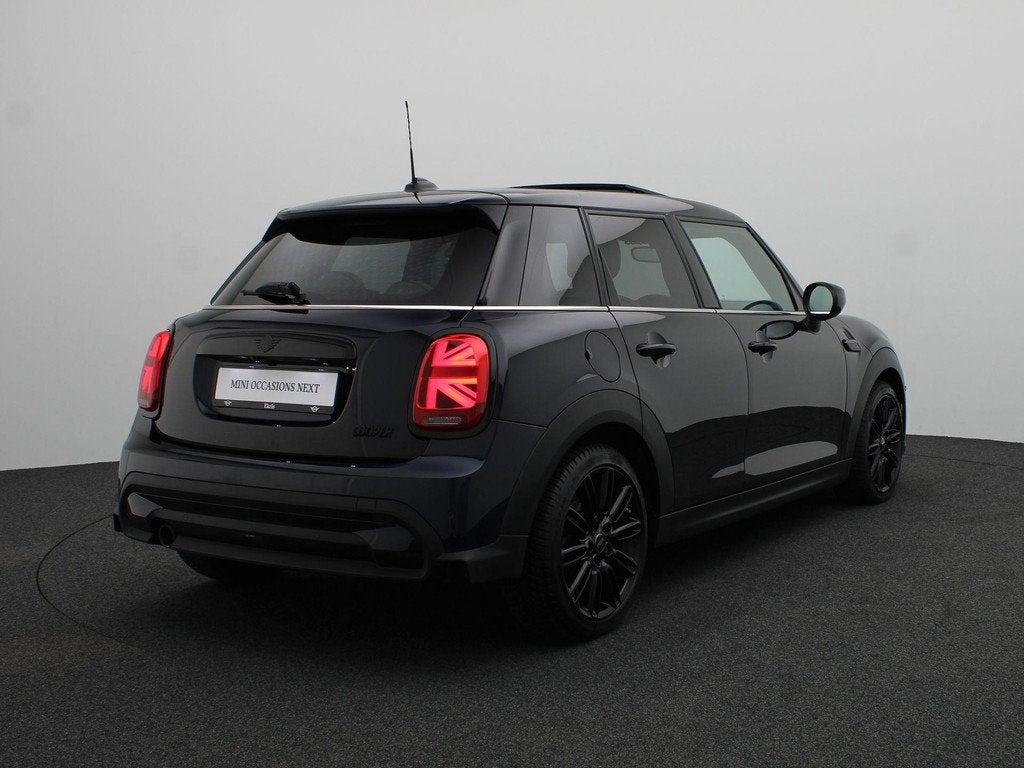 MINI 5-Deurs Cooper Business Edition + Classic Uitvoering +, Auto's, Mini, 136 pk, Gebruikt, Euro 6, Met garantie (alle)